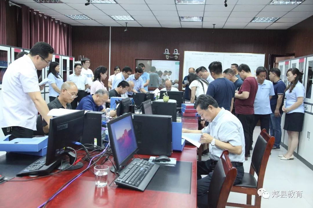 副秘书长王雷,市教体局局长邱红标,调研员钮春黎,副调研员翟瑞安,郏县