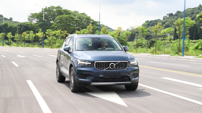 30万买三缸抢先测试沃尔沃xc40t3