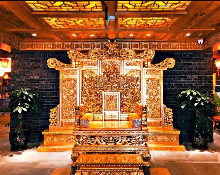 快来享受一次【坐龙椅】的快感~可以坐下3人的霸气的中华龙图龙椅一