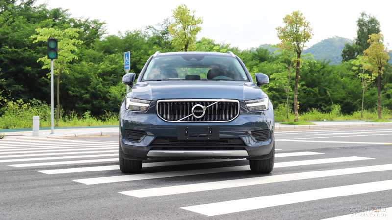 30万买三缸抢先测试沃尔沃xc40t3