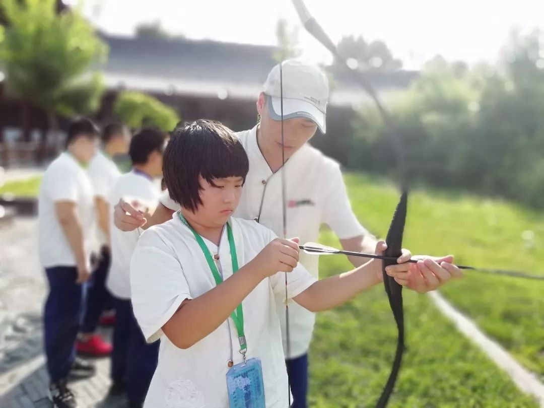 挽弓当挽强,用箭当用长茶有君子性,因其无邪2)学习国学经典著作的重要