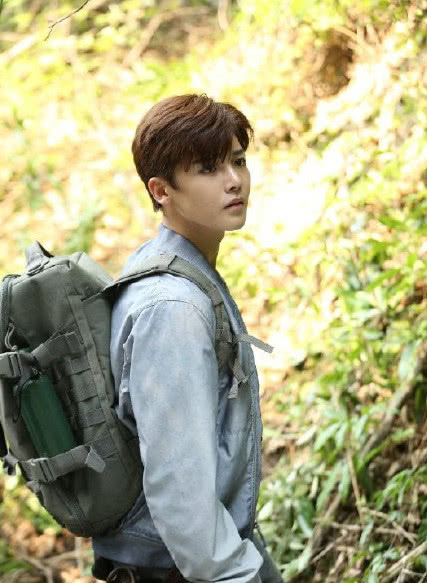 原创你们看的是怒海潜沙而我看的是侯明昊