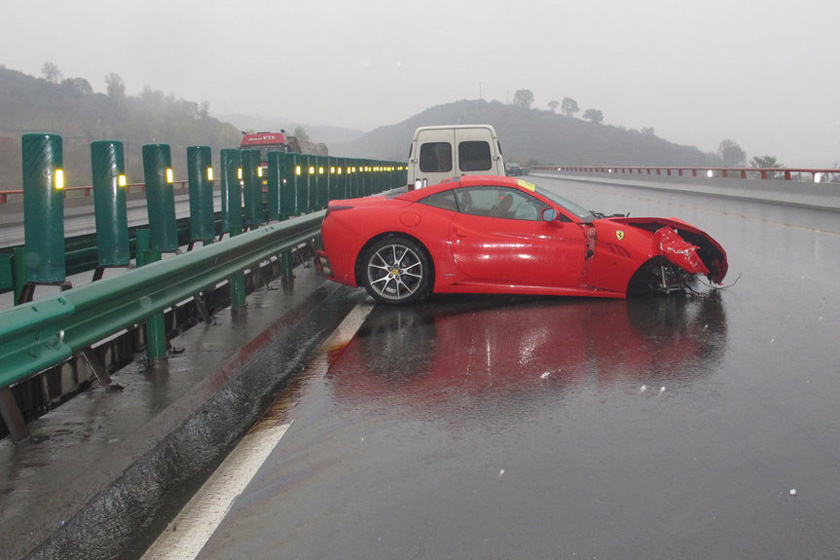 汽车高速抛锚你知道怎样处理才是正确的吗