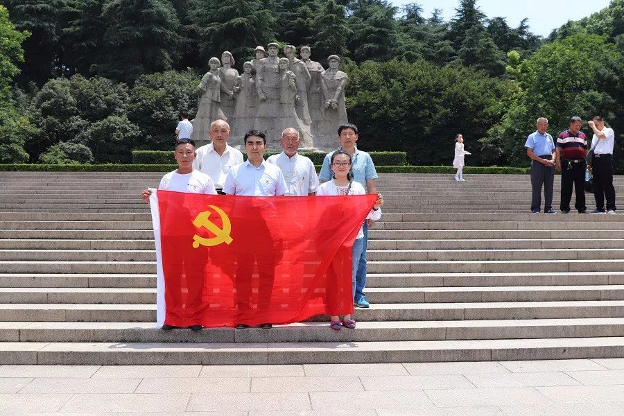 果园社区党总支组织党员赴南京红色教育实践基地观摩学习