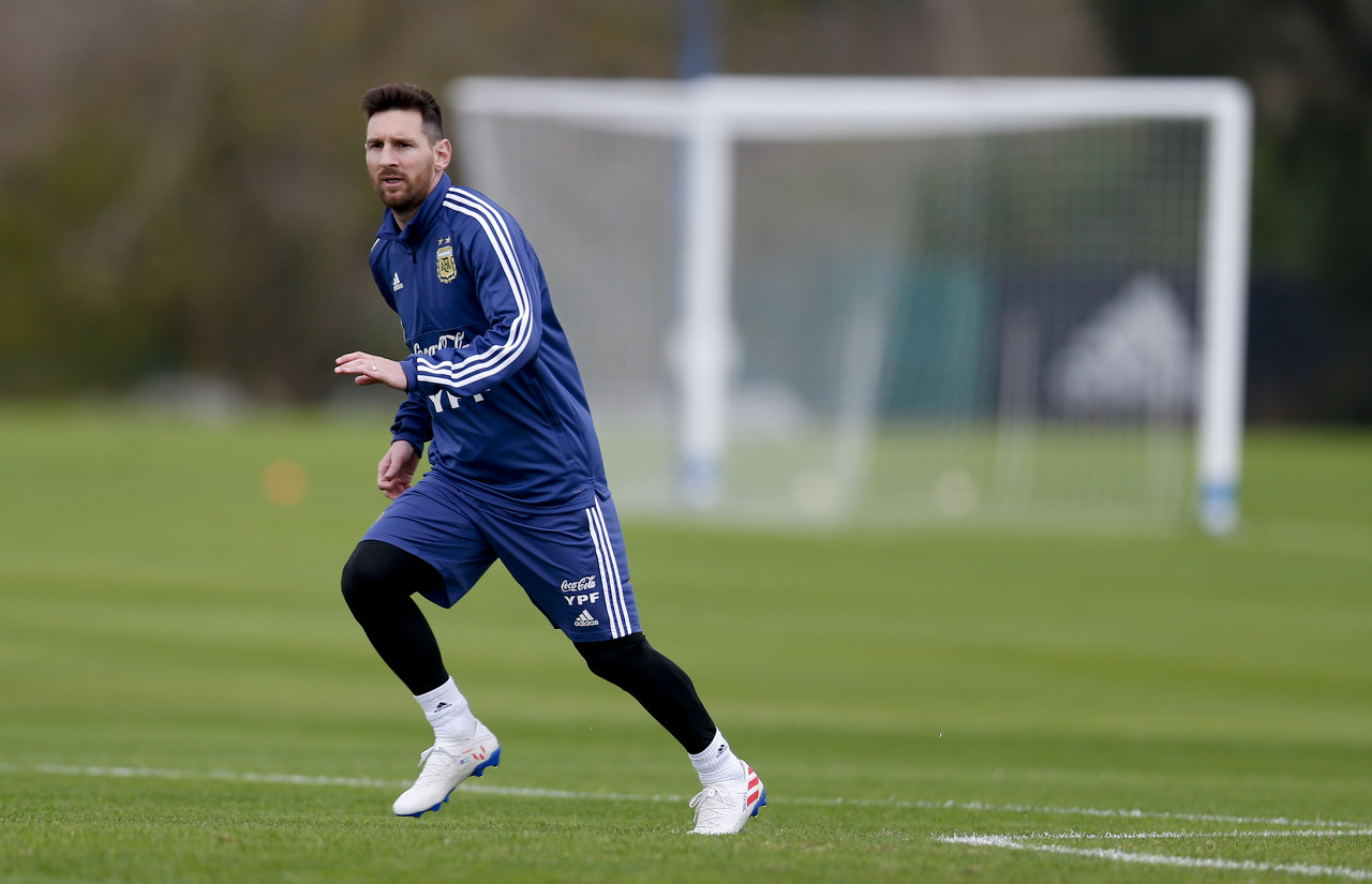 有一个叫莱昂内尔-梅西的6岁巴西小孩,梦想是见到梅西