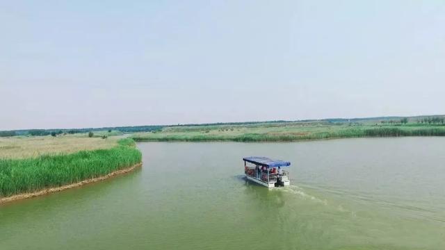 宜养神州马颊河生态旅游度假区,地处高负氧离子疗养浴环境,是"负氧