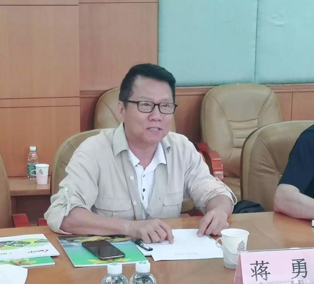 上海市广西商会与上海市农业农村委员会到自治区农业农村厅座谈交流