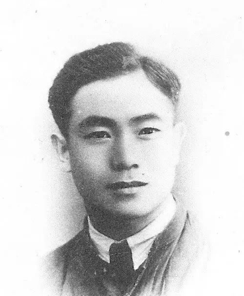 任哲中的早期唱腔夜逃见嫂嫂她直哭得悲哀伤痛