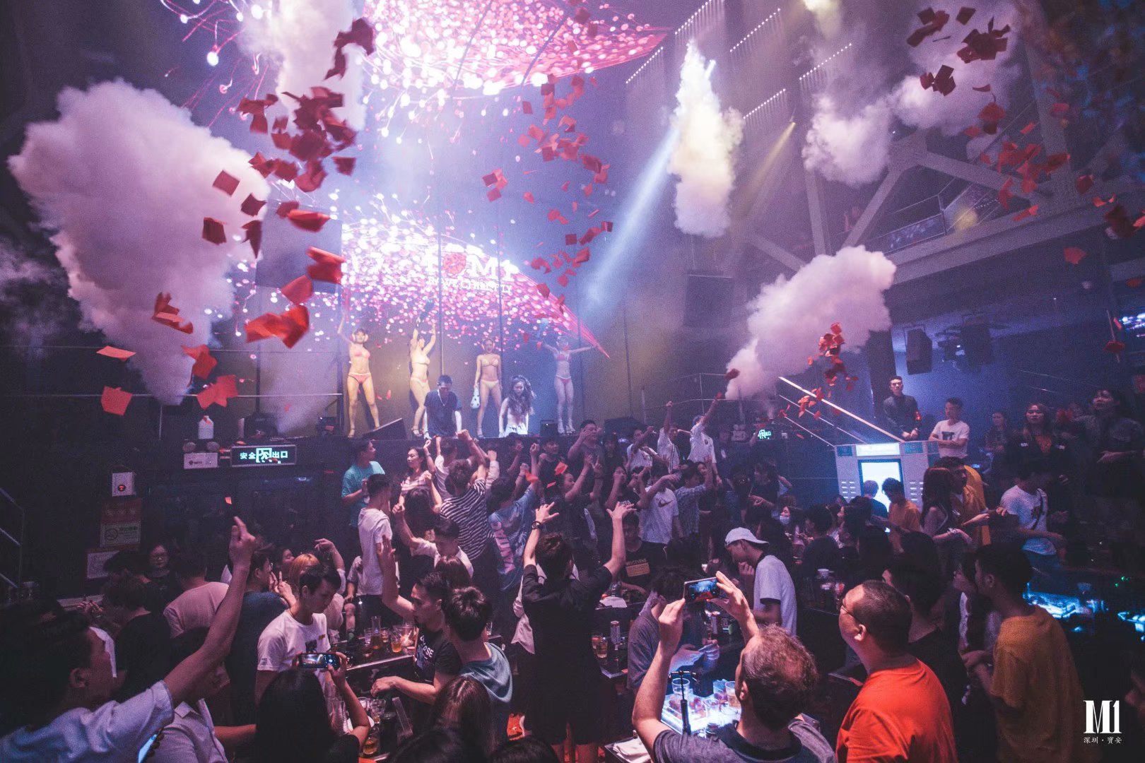 到深圳,值得一去的宝安m1酒吧,感受酒吧文化先锋音乐文化!