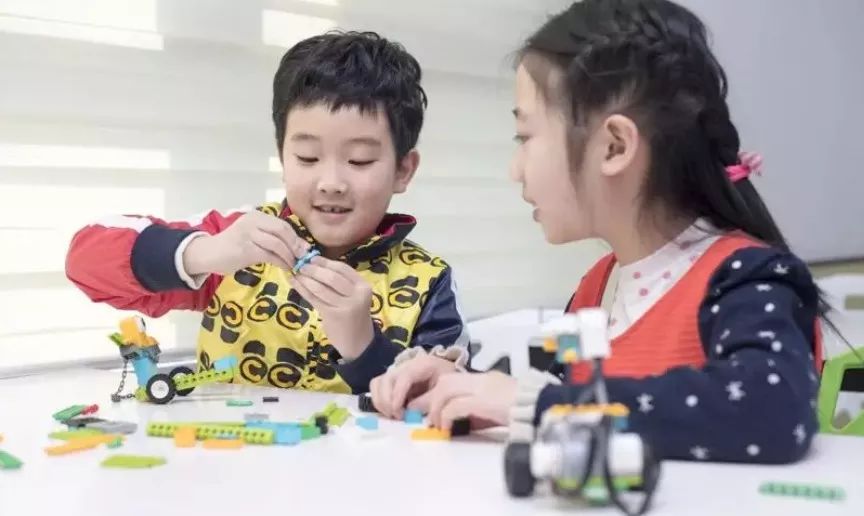 让孩子在玩乐中成长——探索 Scratch儿童编程的乐趣与价值