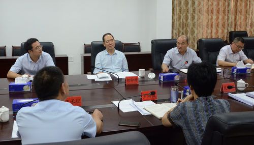 省纪委常委郑仰楷到曲江区调研全面从严治党工作