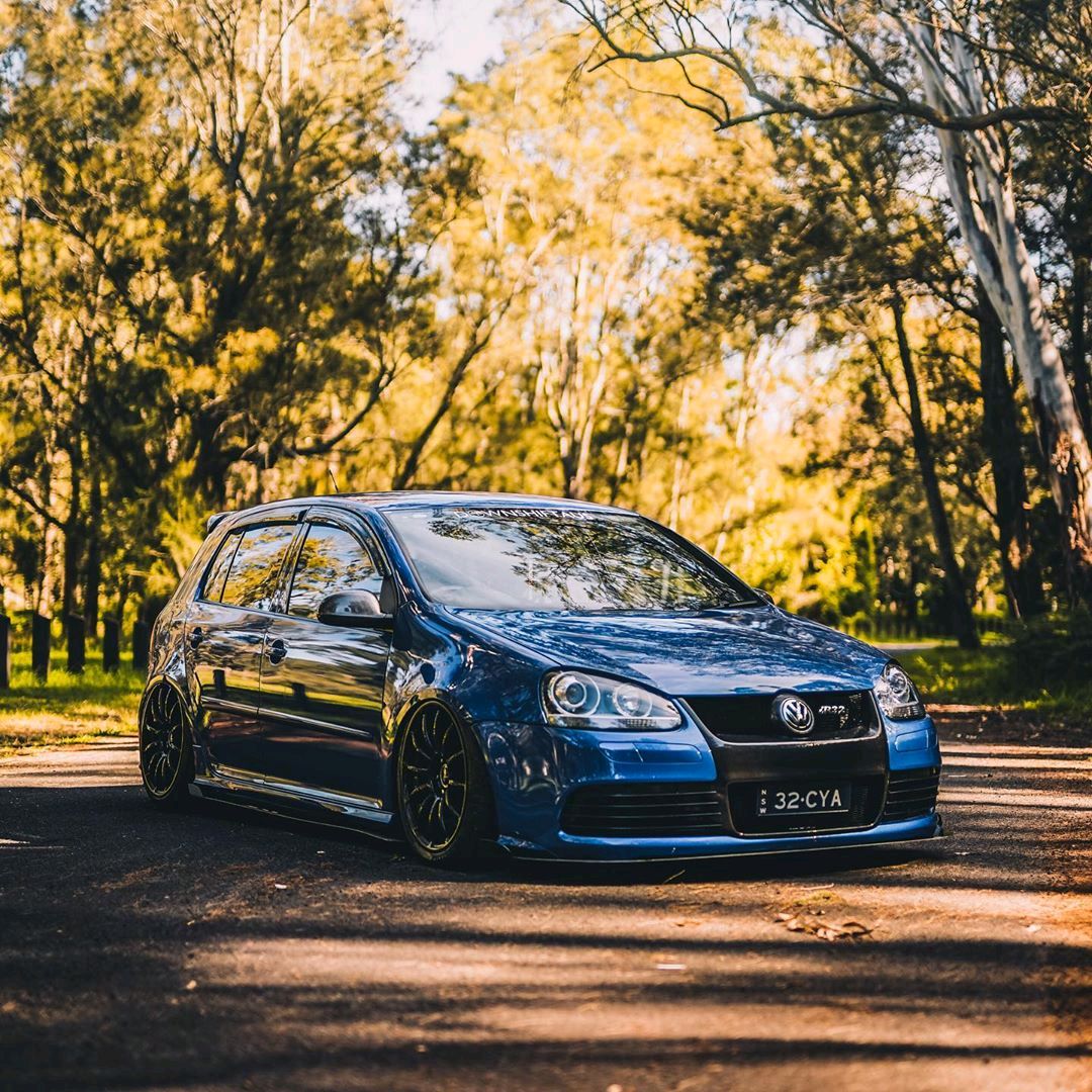 五代高尔夫r32耐看的经典钢炮