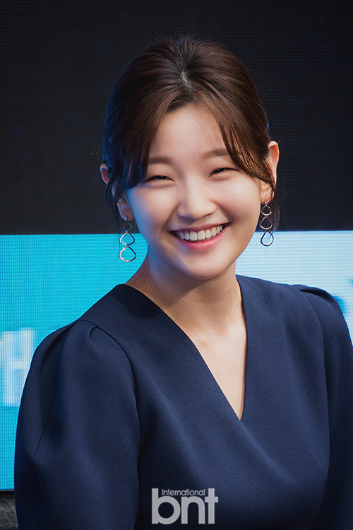 朴素丹有望与廉晶雅尹世雅一同出演三时三餐山村篇