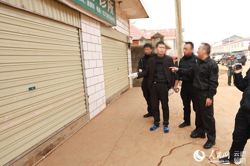 昆明铁路公安处成功侦破了一起特大贩运毒品,黑势力犯罪案件,摧毁了一