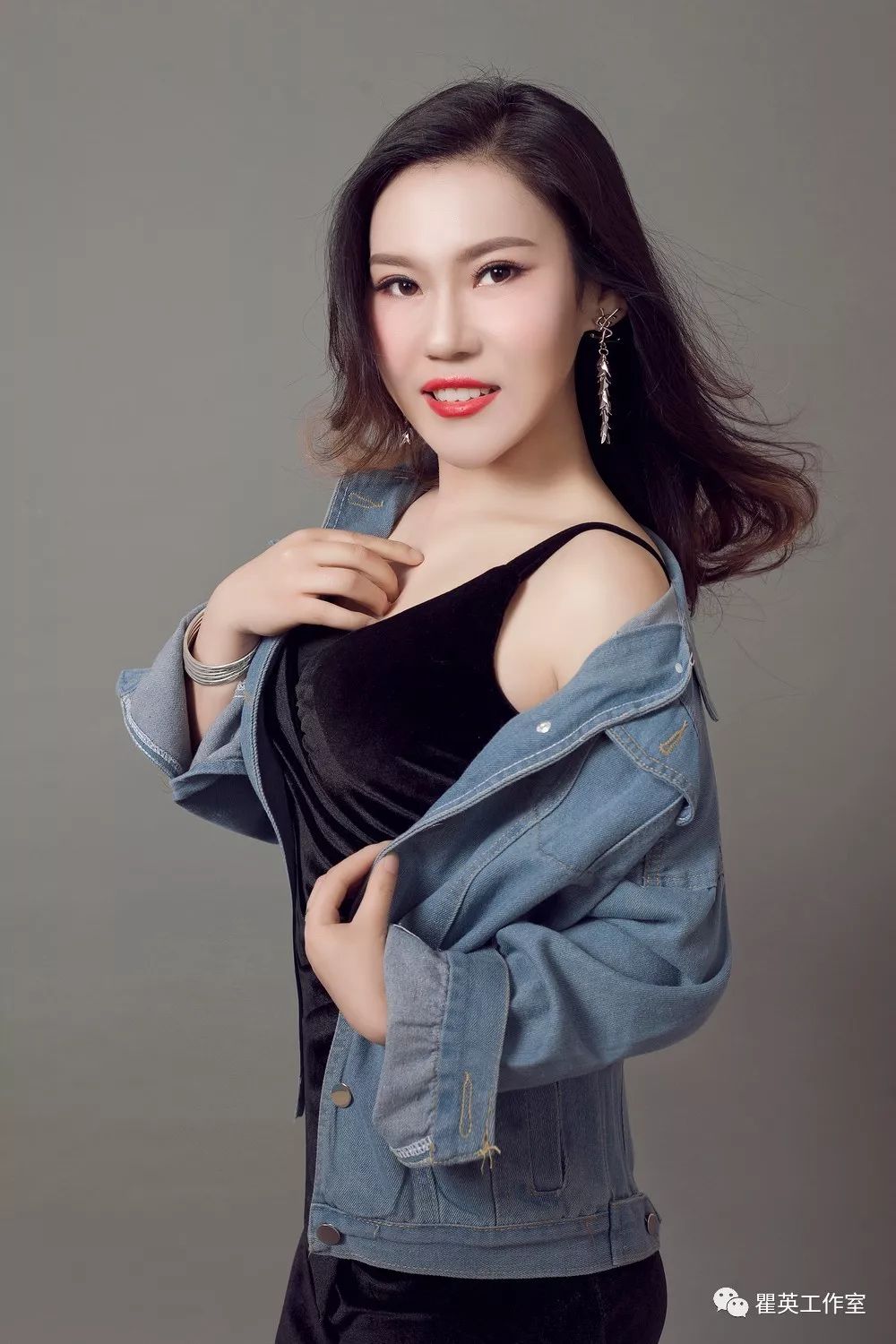 明星影像超燃海量美图带你看歌手瞿英最美的样子