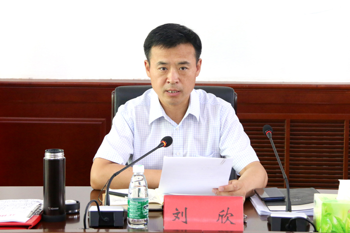 会议听取了各乡镇县级包保领导关于脱贫攻坚工作开展情况,存在问题和