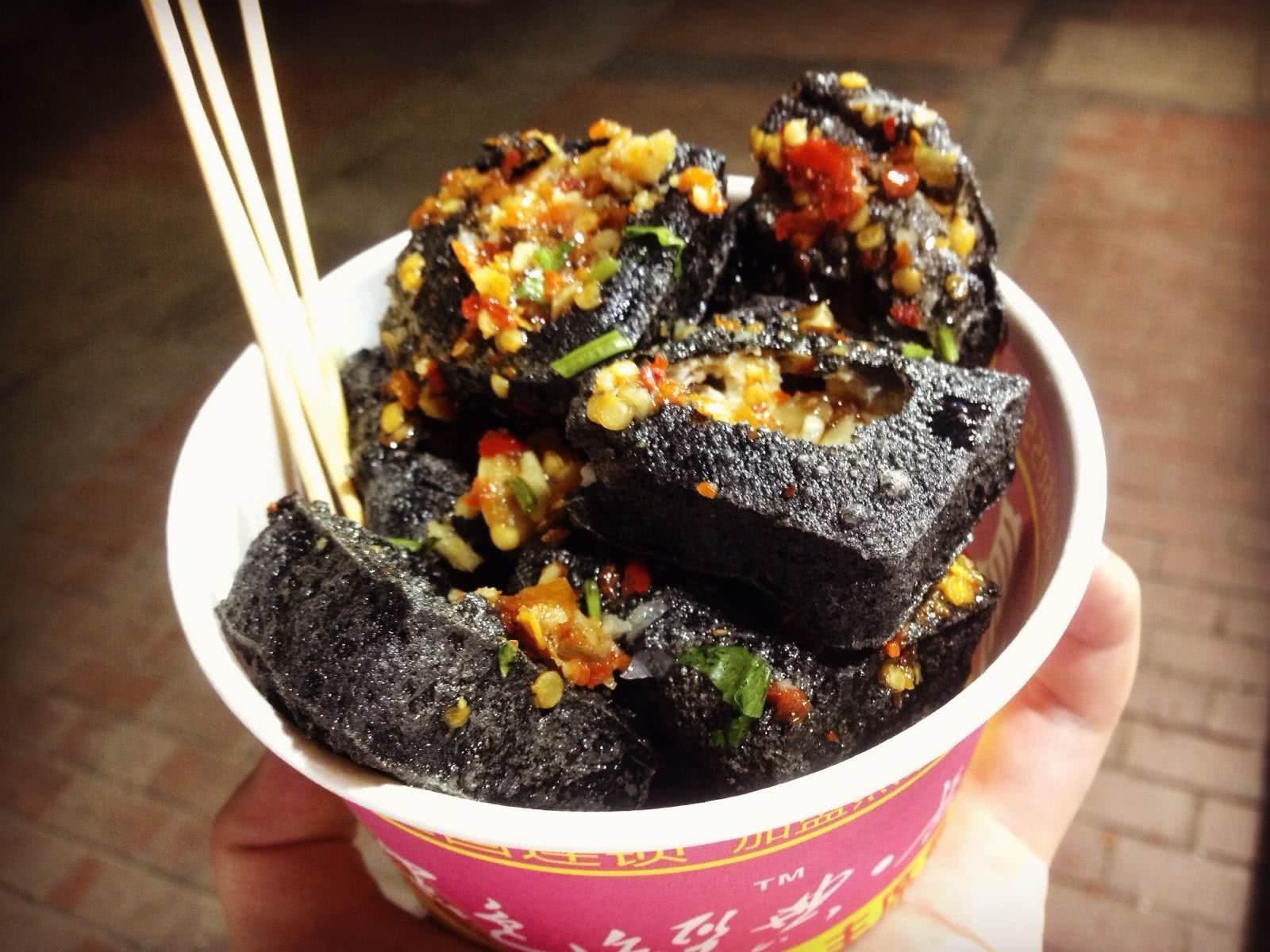 吃货最无法拒绝的路边摊,烤红薯,臭豆腐等,你被哪个俘虏了?