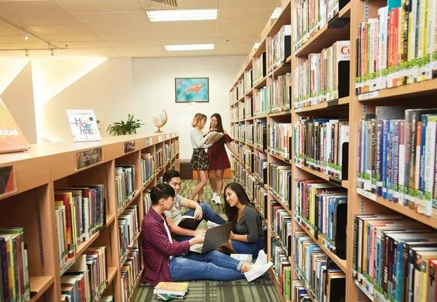 新加坡留学真实生活sim在读学生带你领略高含金量新加坡校园