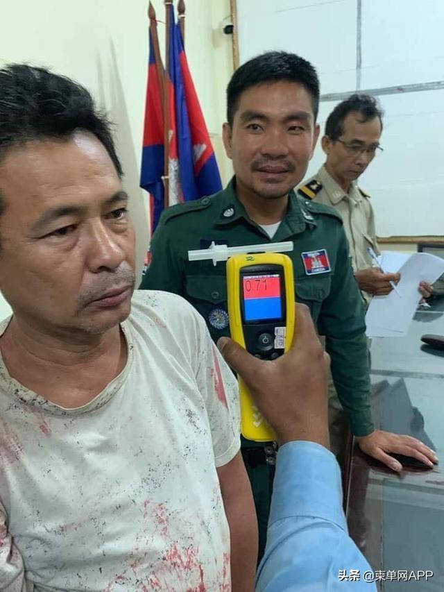 一名柬埔寨警察持ak扫射洗衣店!警方:因仇恨泄愤