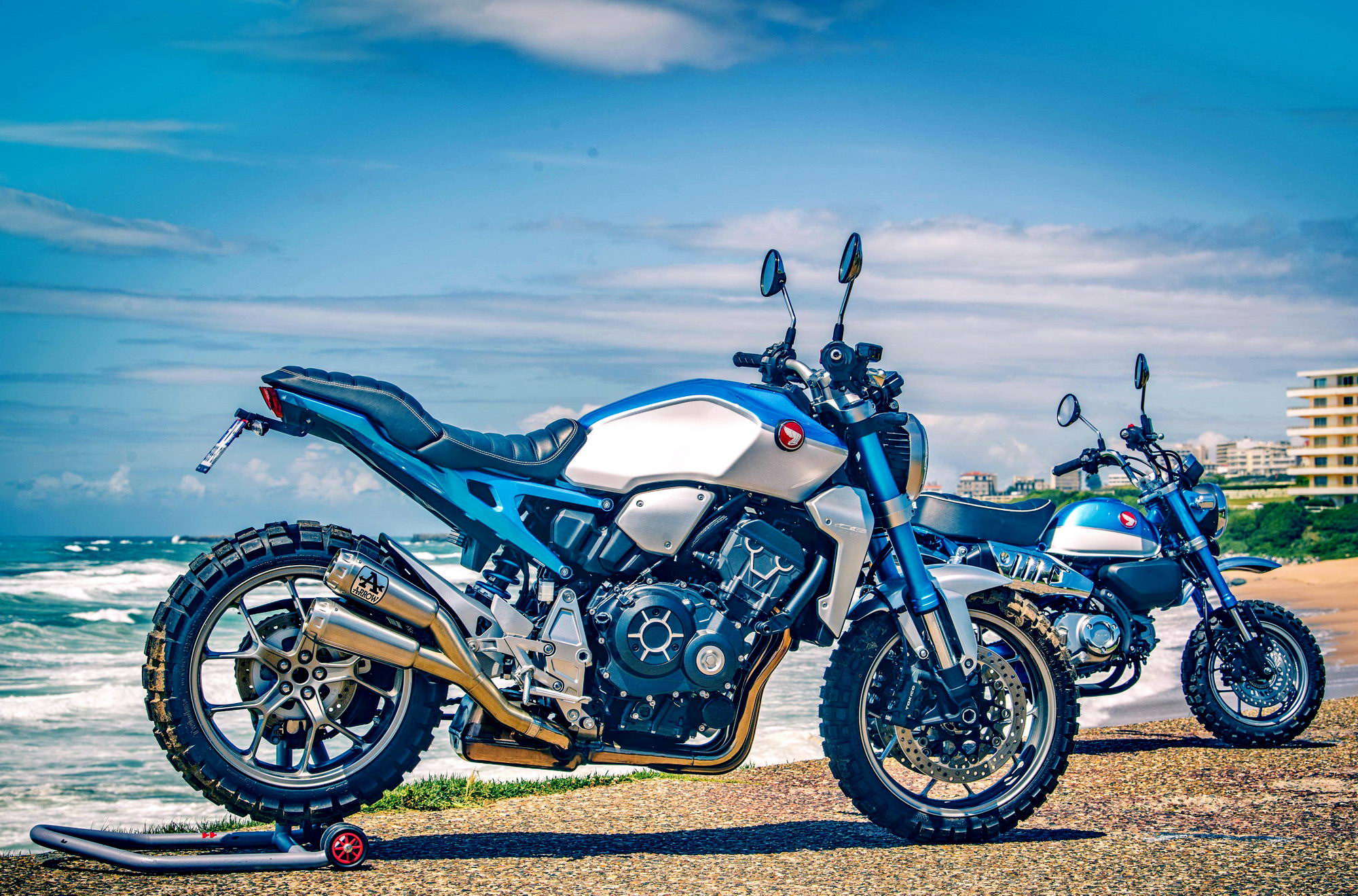 纪念首款直四车型面世五十周年,honda cb1000r 猴子定制