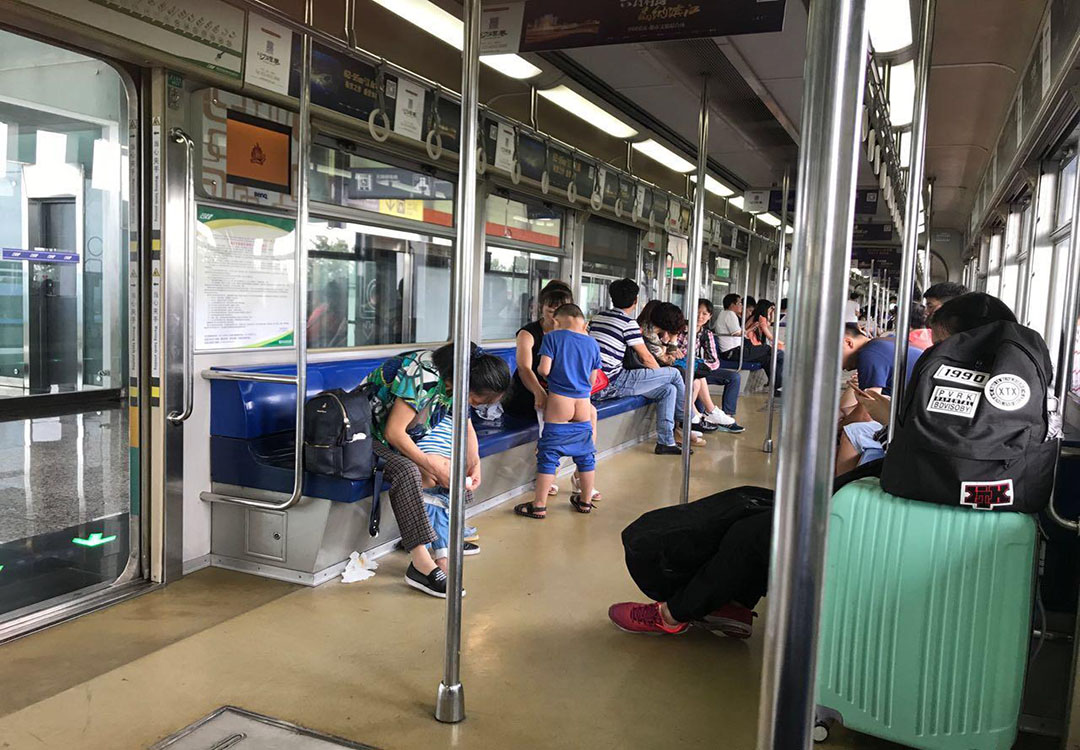 如何避免孩子随地大小便的尴尬这几招父母一定要学一学