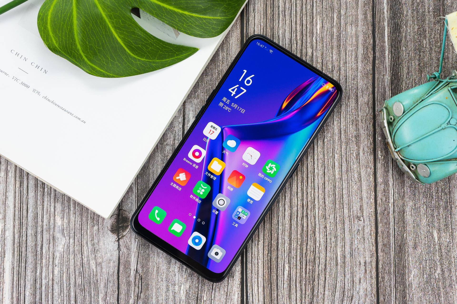 vivo z5x为水滴屏,华为nova 5i 和三星a6均采用了极点全面屏,其中oppo