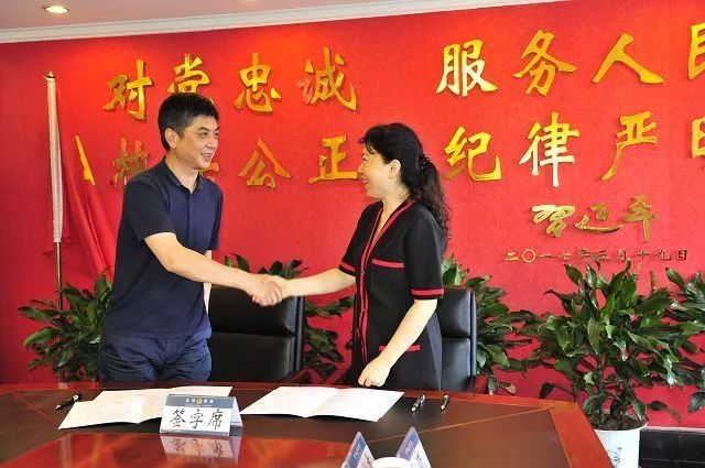 凌娅同志一行赴云南考察学习禁毒工作_缉毒