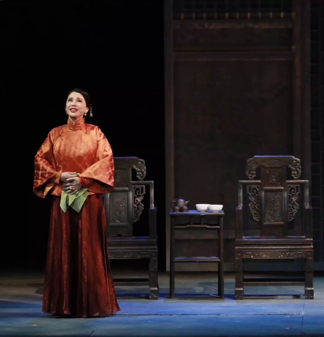 音场:老北京各种大街小巷的声音,加上曾府内部各种不同个性角色的声响