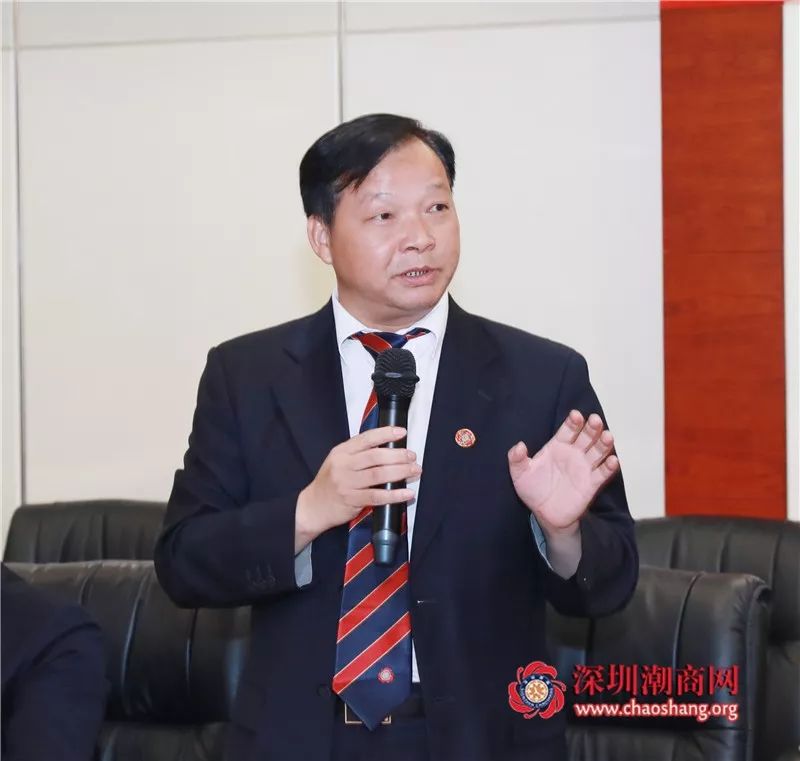 常务副会长林锦乙(左,郭永勇(右)发言常务副会长黄梓琪(左,何奕鹏