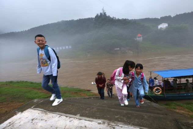 精彩大放送拥抱丰都24小时你的我的他的故事尽在镜头里