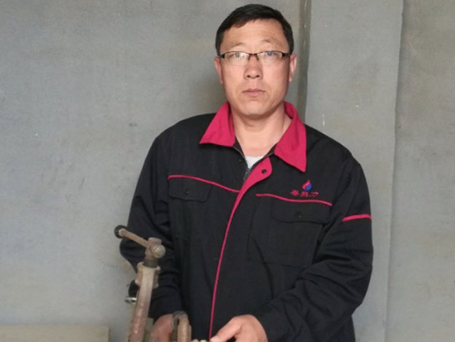 赵东伟,白塔岭供热分公司耀华管里站站长.