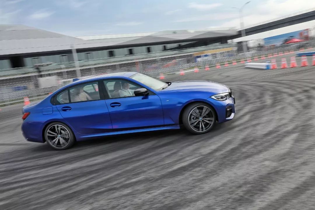 the3全新bmw3系荣耀上市新时代的icon