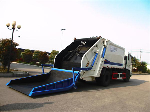 易山重工环卫压缩式垃圾车优势介绍全自动控制环保再升级