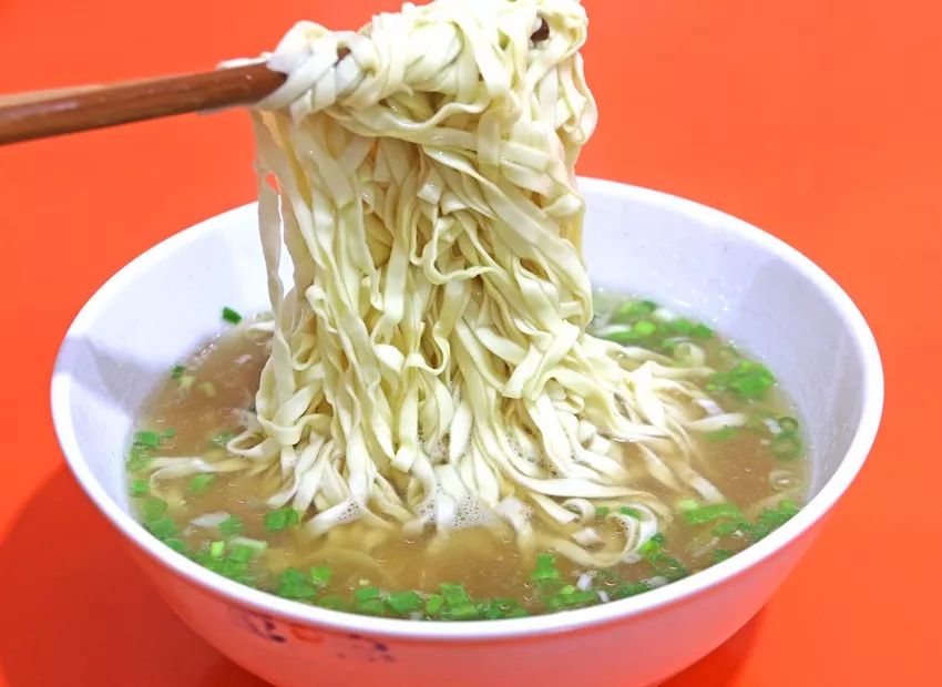 清汤面这里民风淳朴,西滨的龙舟赛,梅仙的板凳龙,溪尾的稻草龙,"晒秋