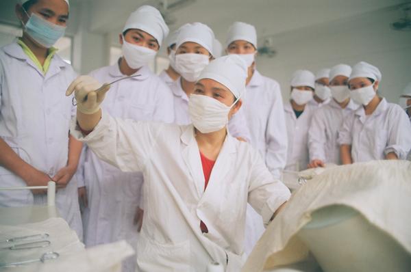 都江堰技師學院醫藥康養部四川育英醫養科技學校成都醫學院附屬護士