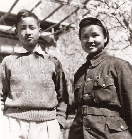 1950年,梁从诫到了参加高考的年纪,成绩虽然优异,却因2分之差无缘清华