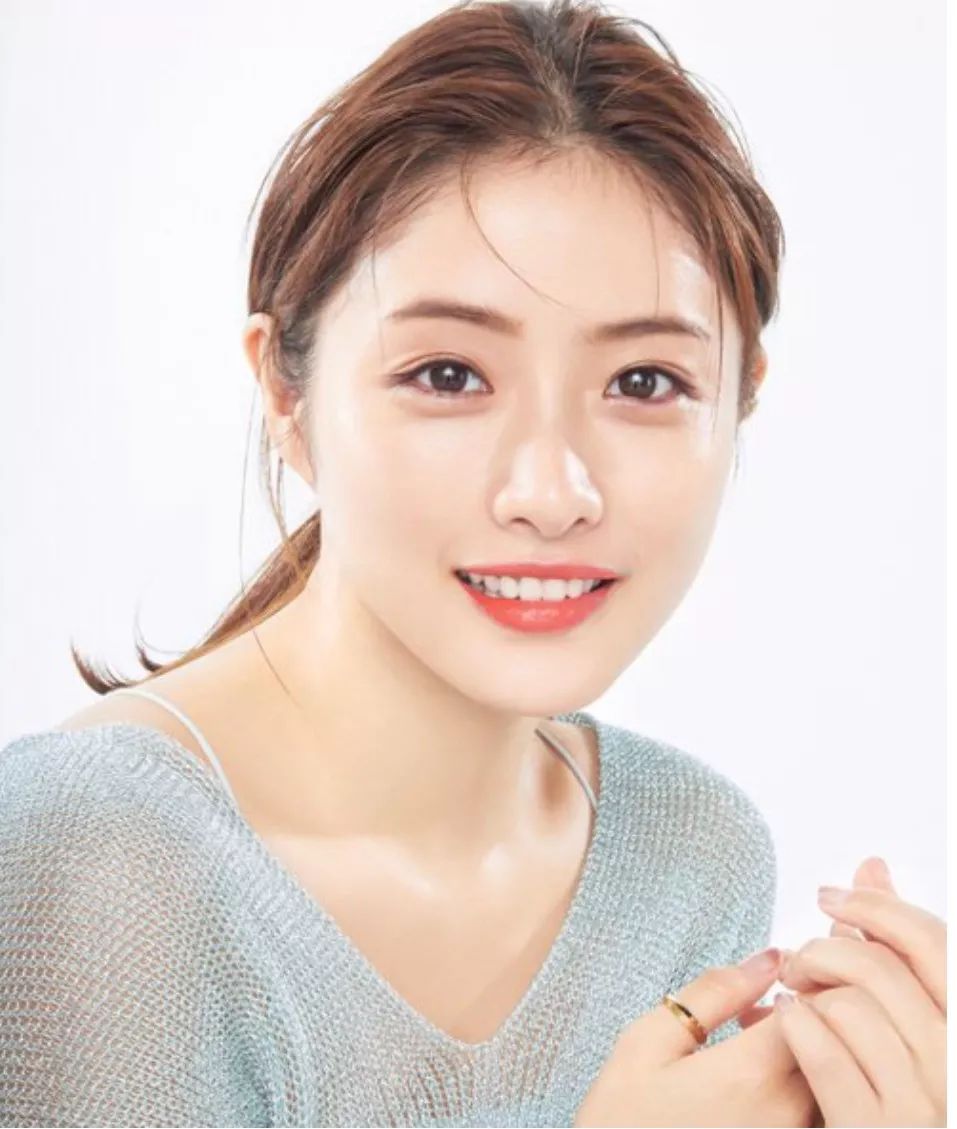 肿瘤事件后石原里美婚讯曝光引众议而我更关心她的新剧和妆容变美秘笈