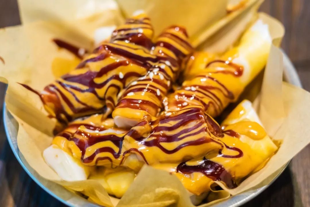 "大佬"在中华广场3楼开的港式小吃,爆芝士飞碟和薯仔头引无数回头客!