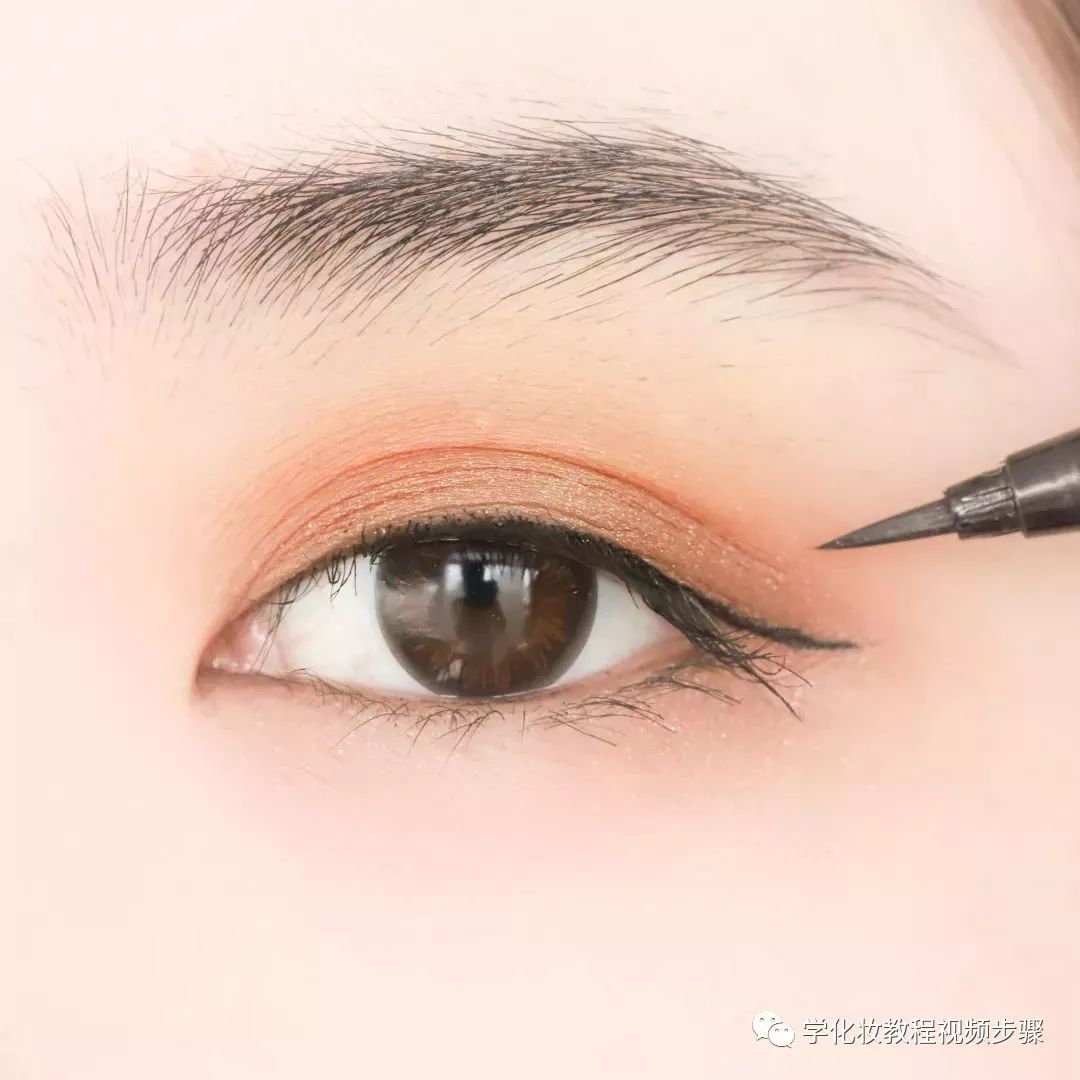 学化妆眼线怎么画手残党一学就会的心机眼线教程连热巴都在画