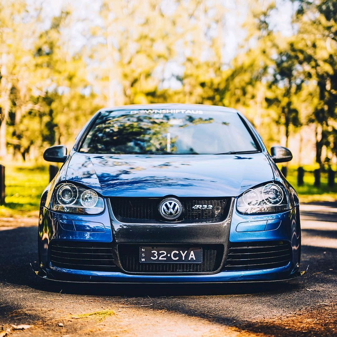 五代高尔夫r32耐看的经典钢炮