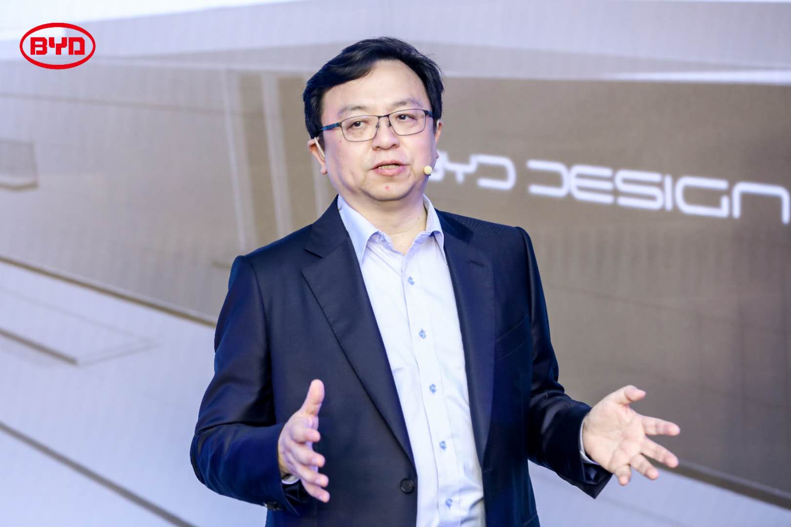 开启"技术 设计"双轮驱动模式,比亚迪全球设计中心"黑水晶"今日落成