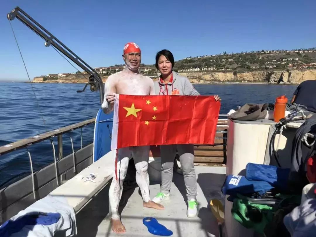 挑战游泳界最后一个皇冠高埗陈苏伟挑战环纽约曼哈顿岛游全程487公里
