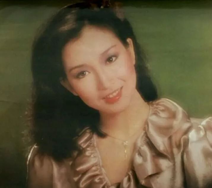香港最美古装女侠最红时嫁给十八线小混混多年后证明了她的眼光