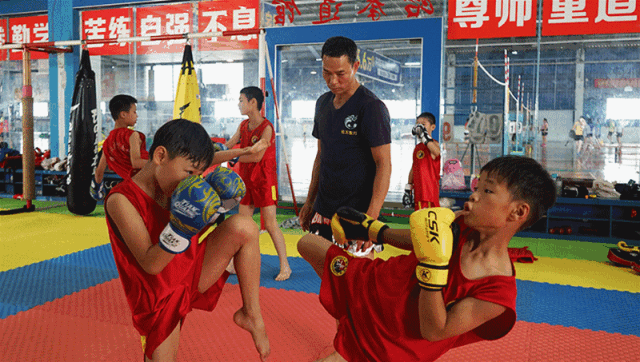 贵港猛士散打搏击俱乐部,广西内狂拿20多个冠军!