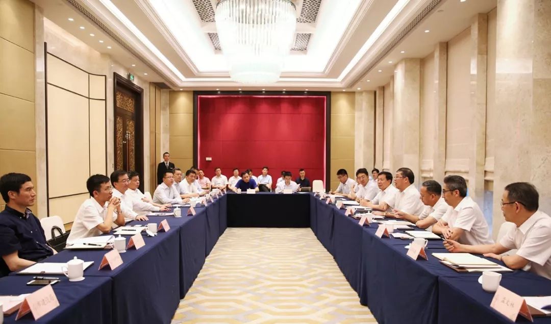 朱赤陪同庄尚标会见福建省委副书记福州市委书记王宁