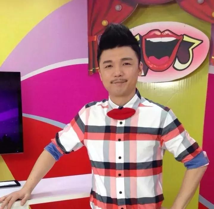 今晚电波兄妹汉咖刘新新华丽来汉广啦勇闯天涯superx龙虾啤酒音乐节