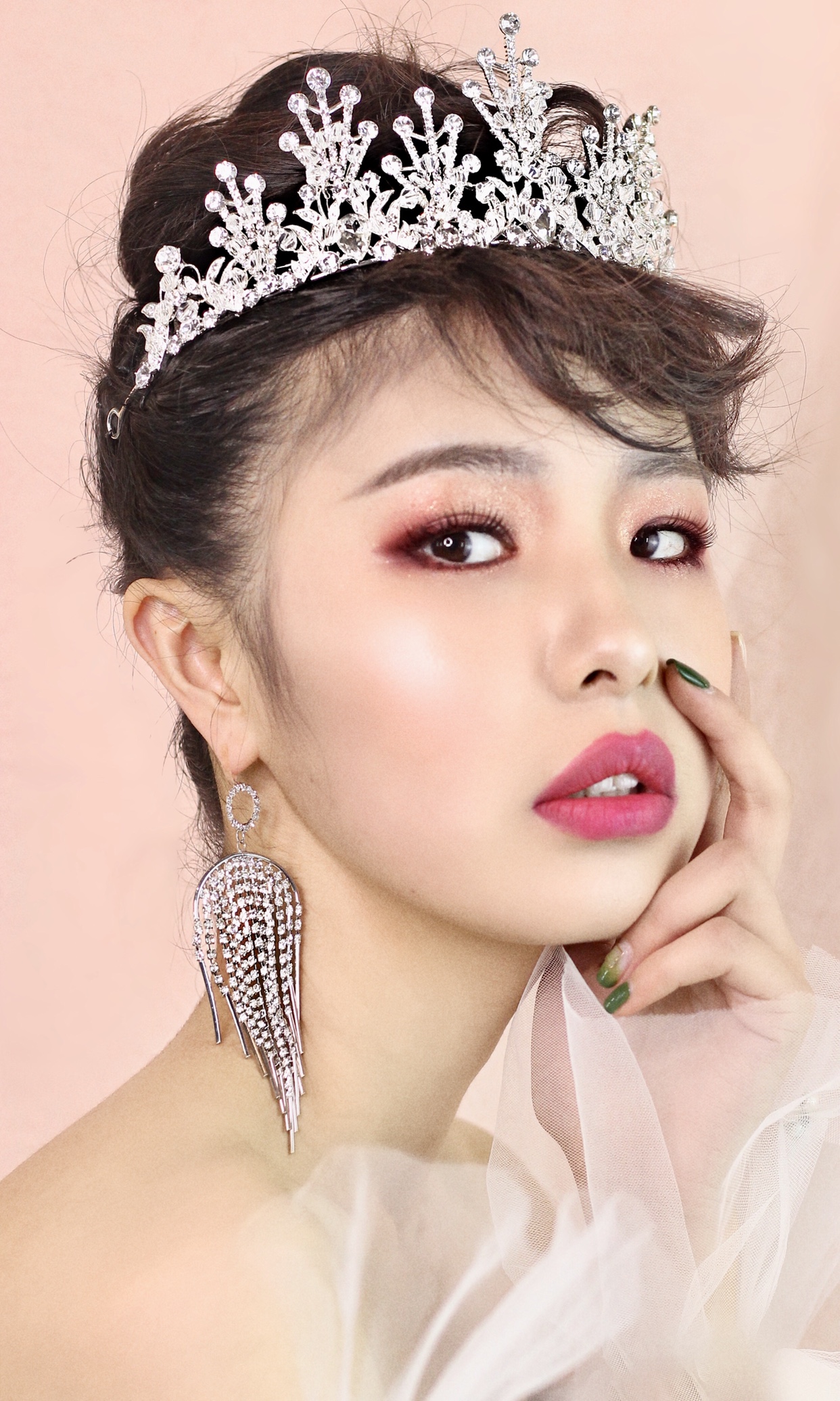 童婷美丽课堂:时尚新娘妆容造型