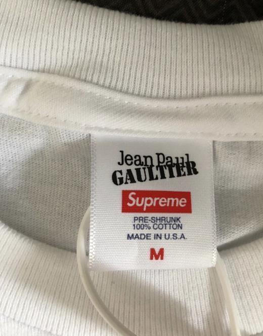 火爆的潮牌supreme,如何通过领标辨真假?一起来看看吧