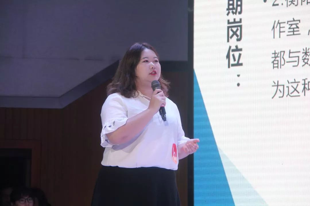 周学佳评委点评衡阳电视台副台长唐黎明雷玉超易宏亮外国语学院的尹超