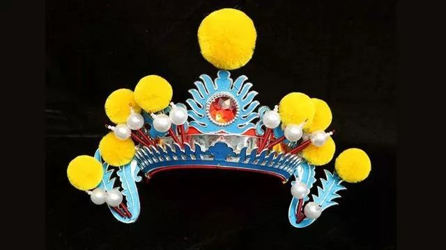 戏曲盔头大有讲究